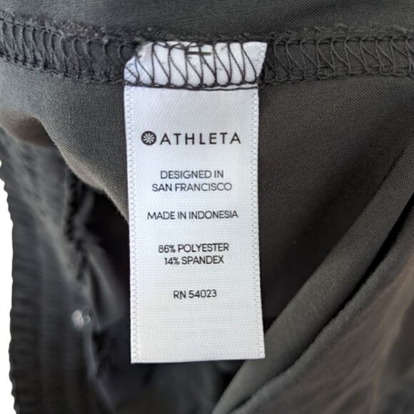 Athleta Women's Grey Cargo Joggers Size 2P - Picture 3 of 4